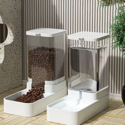 distributeur-de-croquettes-pour-chat-dualité