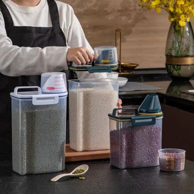 distributeur-de-croquettes-pour-chat-arrangement