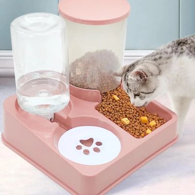 distributeur-de-croquettes-pour-chat-rose-pale