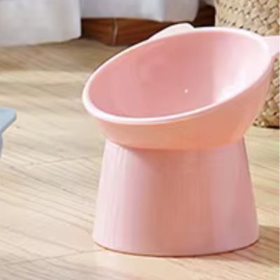 gamelle-chat-surelevee-disposee